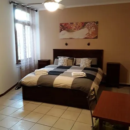 Bed & Breakfast Porto Vecchio Con Parcheggio A Pochi Passi Dal Castello Malcesine